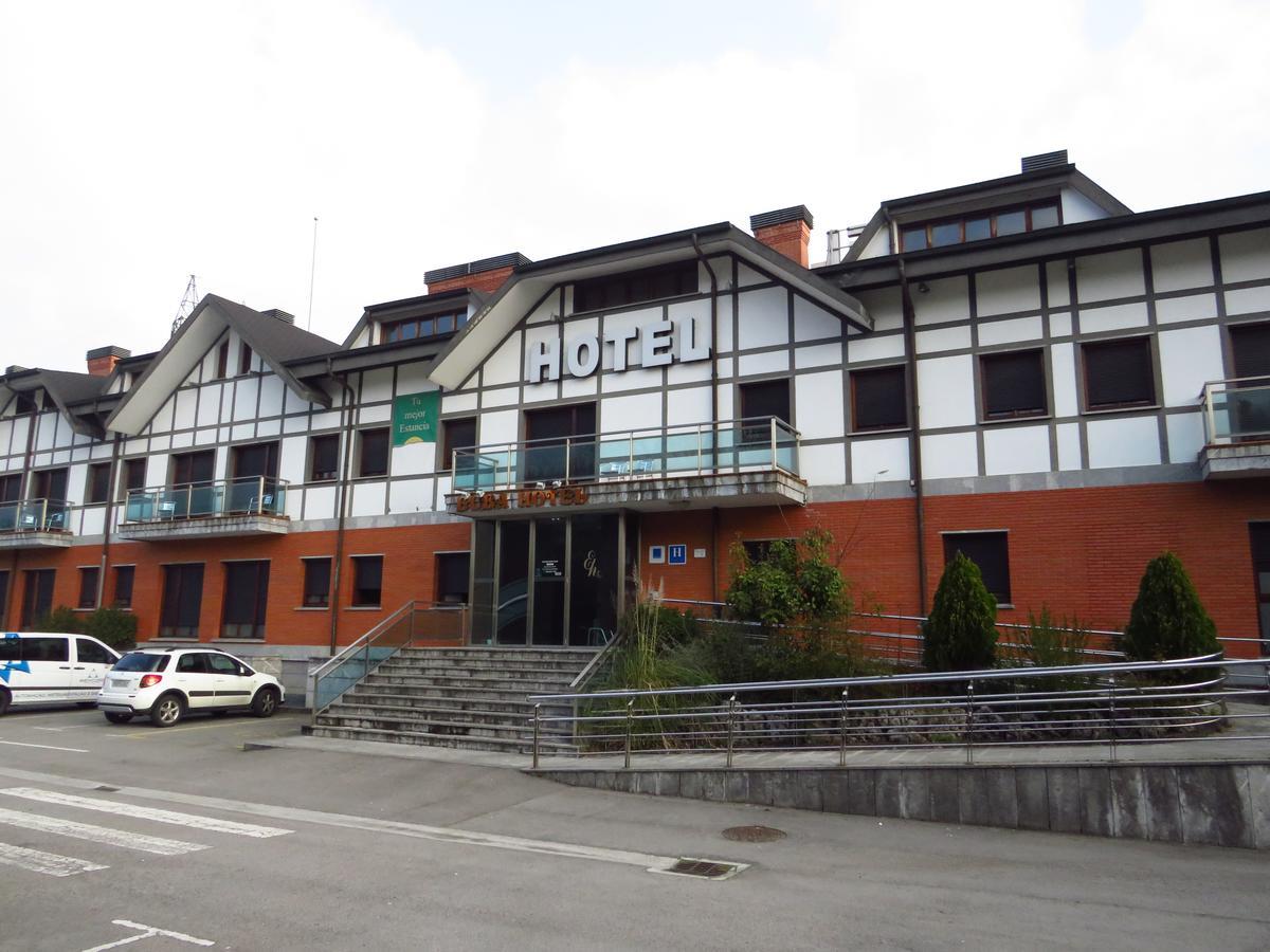 Euba Hotel Аморебиета-Етхано Екстериор снимка