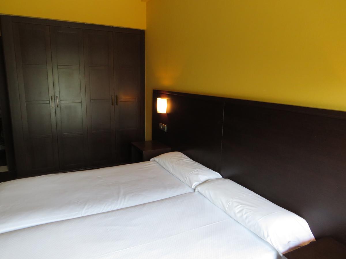 Euba Hotel Аморебиета-Етхано Екстериор снимка